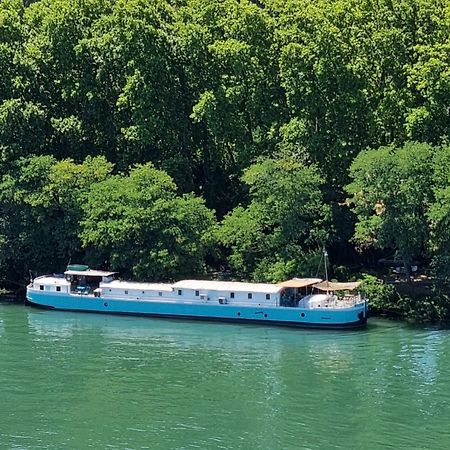Peniche Althea Panzió Avignon Kültér fotó