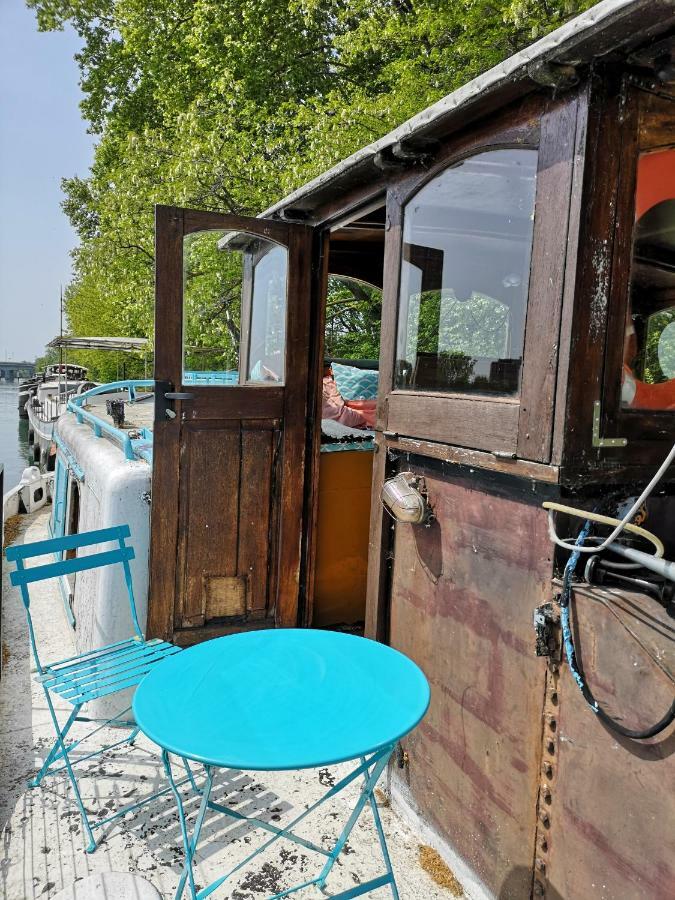 Peniche Althea Panzió Avignon Kültér fotó